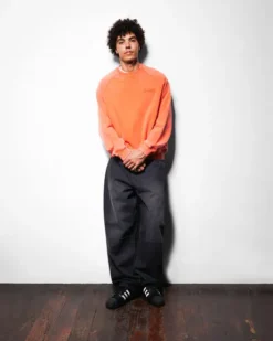 Scrubbed Crewneck, Black
